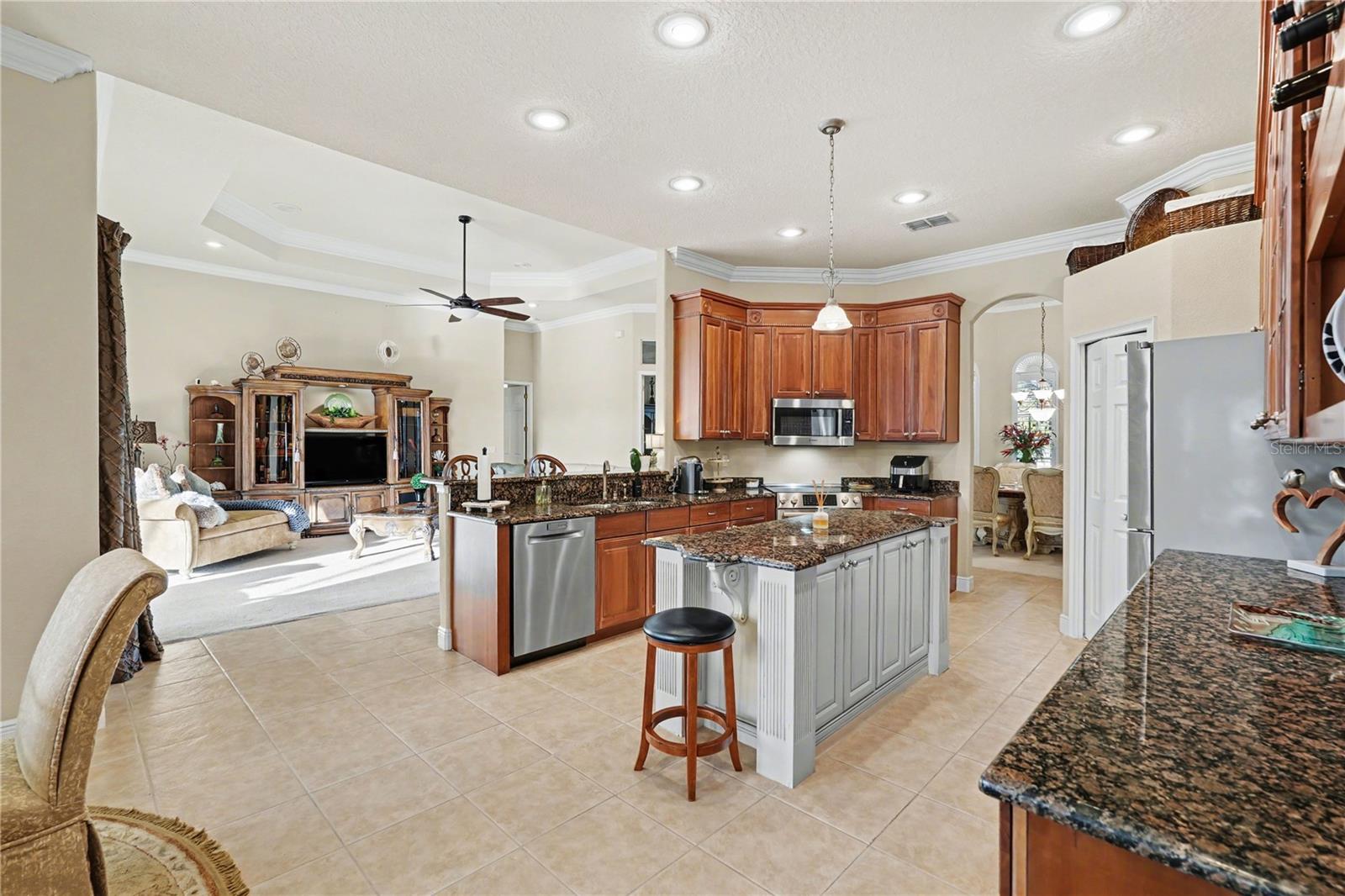LAKE JOVITA GOLF AND COUNTRY CLUB - Residential