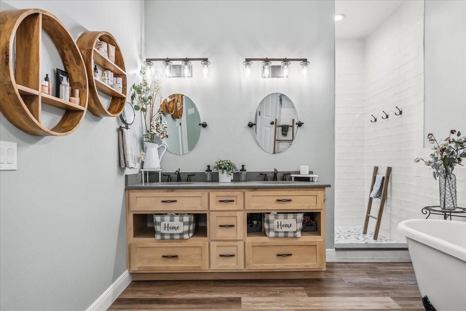 BAY LAKE RANCH UNIT 1 - Residential