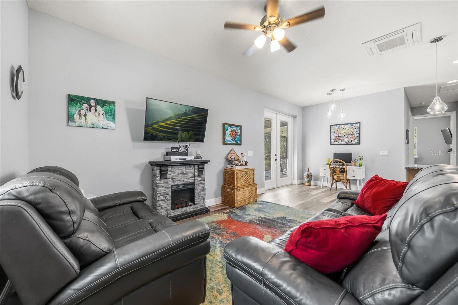 BAY LAKE RANCH UNIT 1 - Residential