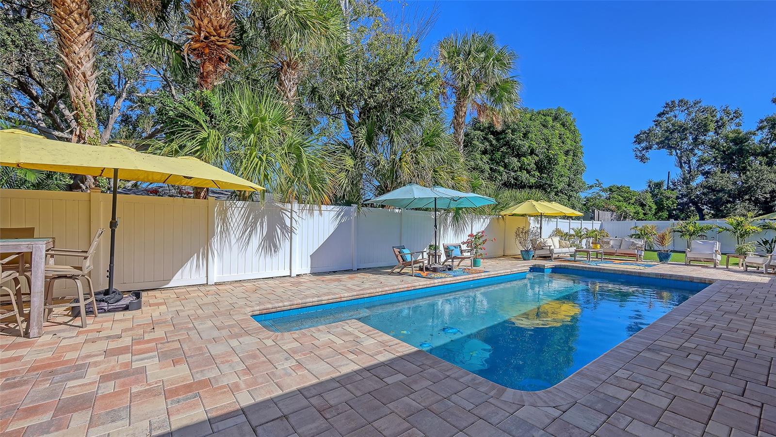 SOUTH GATE - Residential