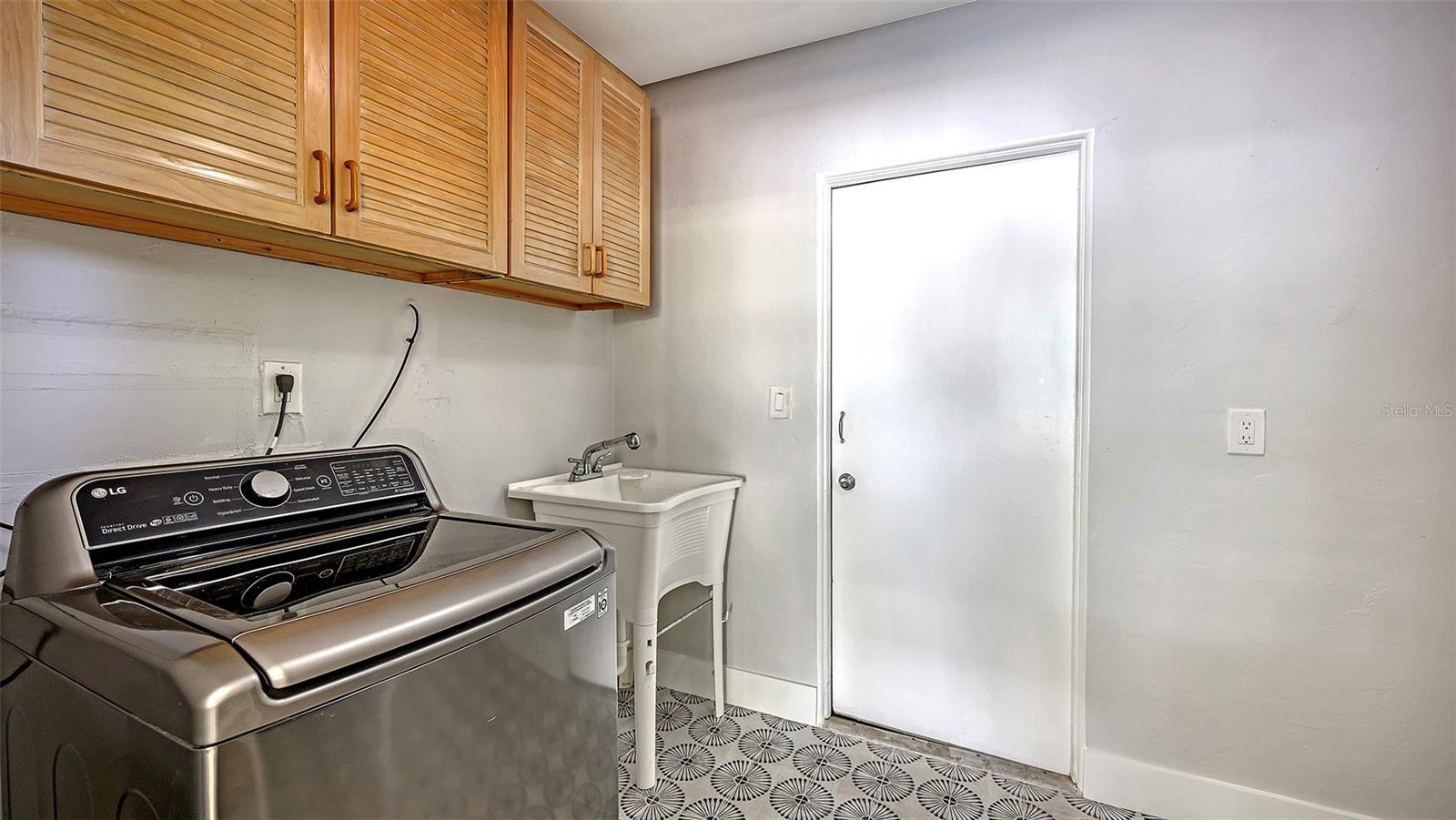 SOUTH GATE - Residential