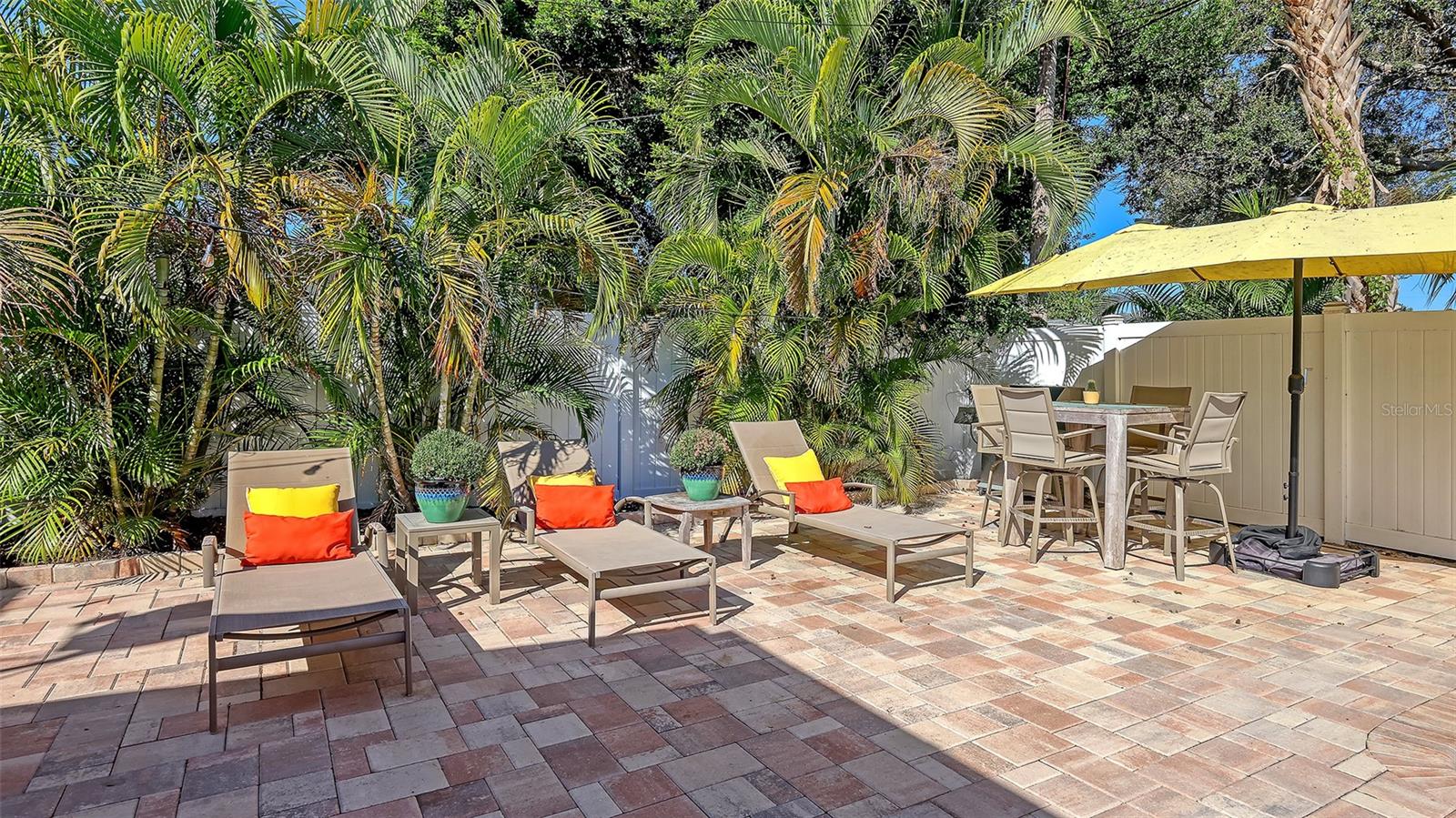 SOUTH GATE - Residential