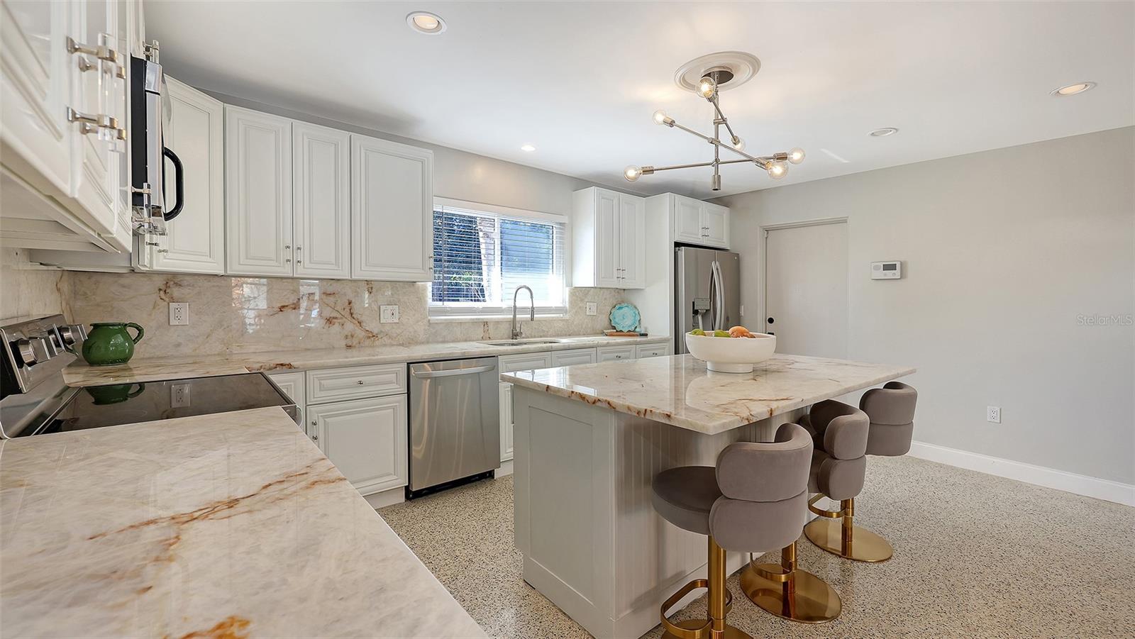 SOUTH GATE - Residential