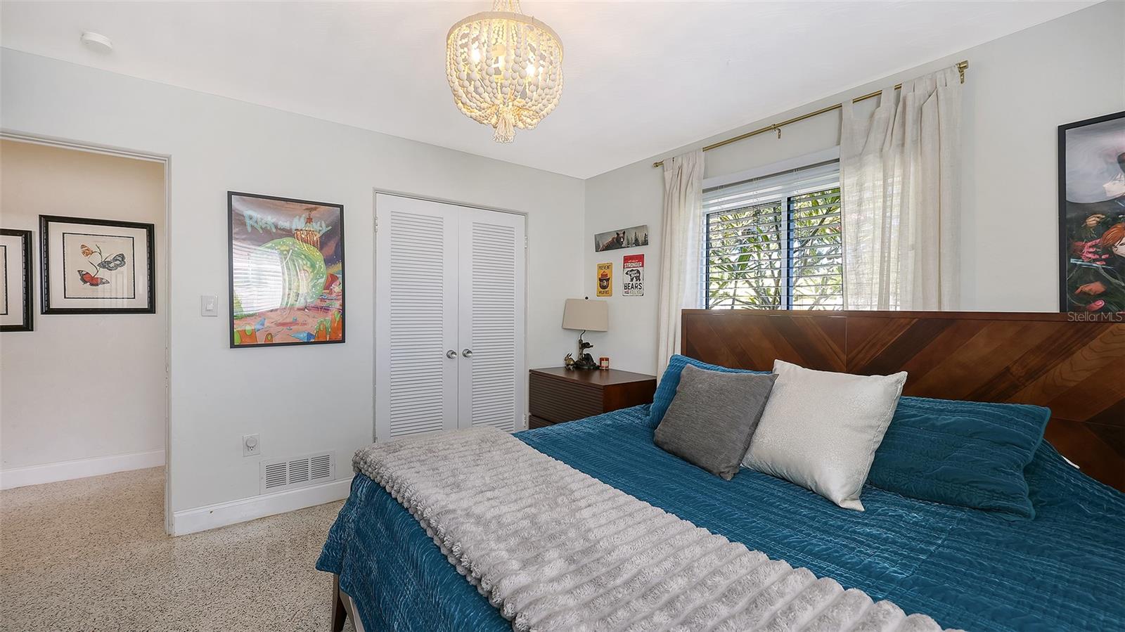 SOUTH GATE - Residential