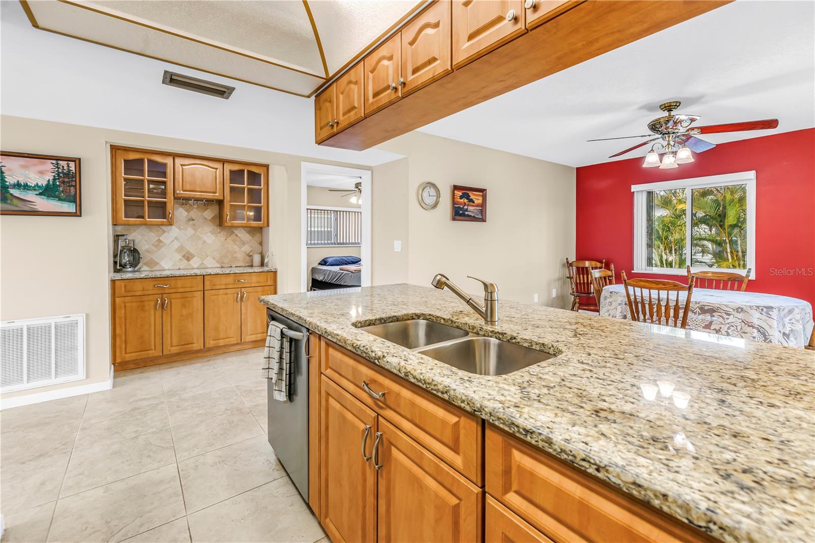 5471 PALM CREST COURT N