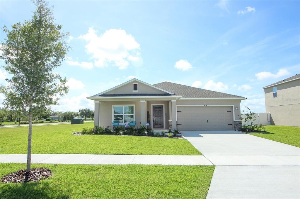Photo of 404 Citrine Loop, Kissimmee, FL 34758 (MLS # O6350272)
