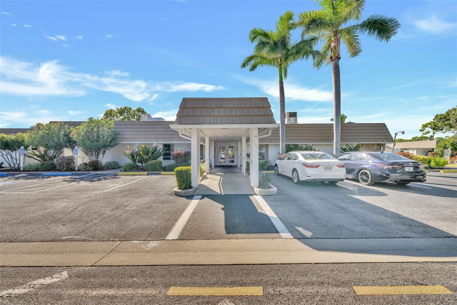 STRATHMORE RIVERSIDE II - Residential Lease