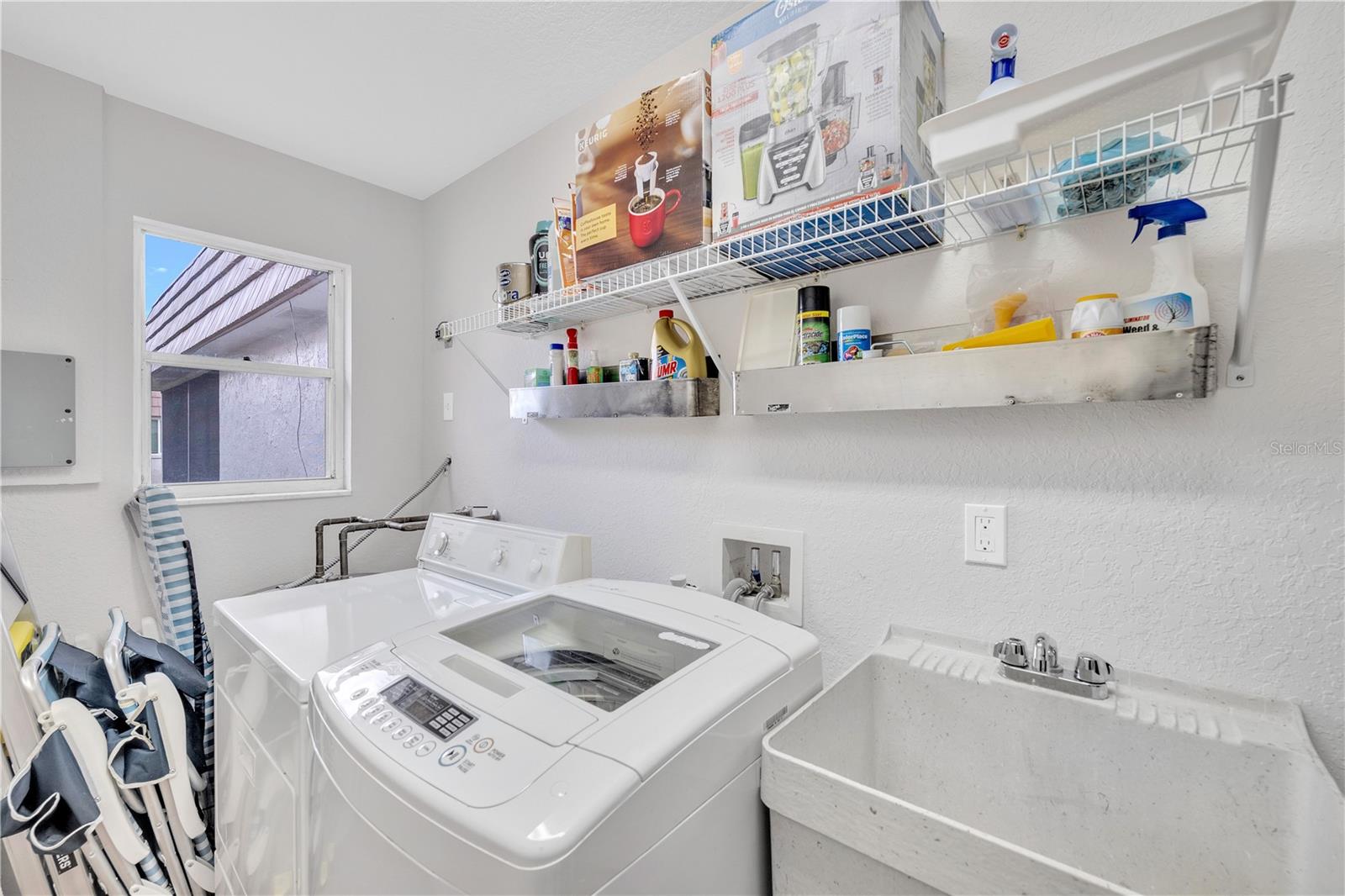 STRATHMORE RIVERSIDE II - Residential Lease