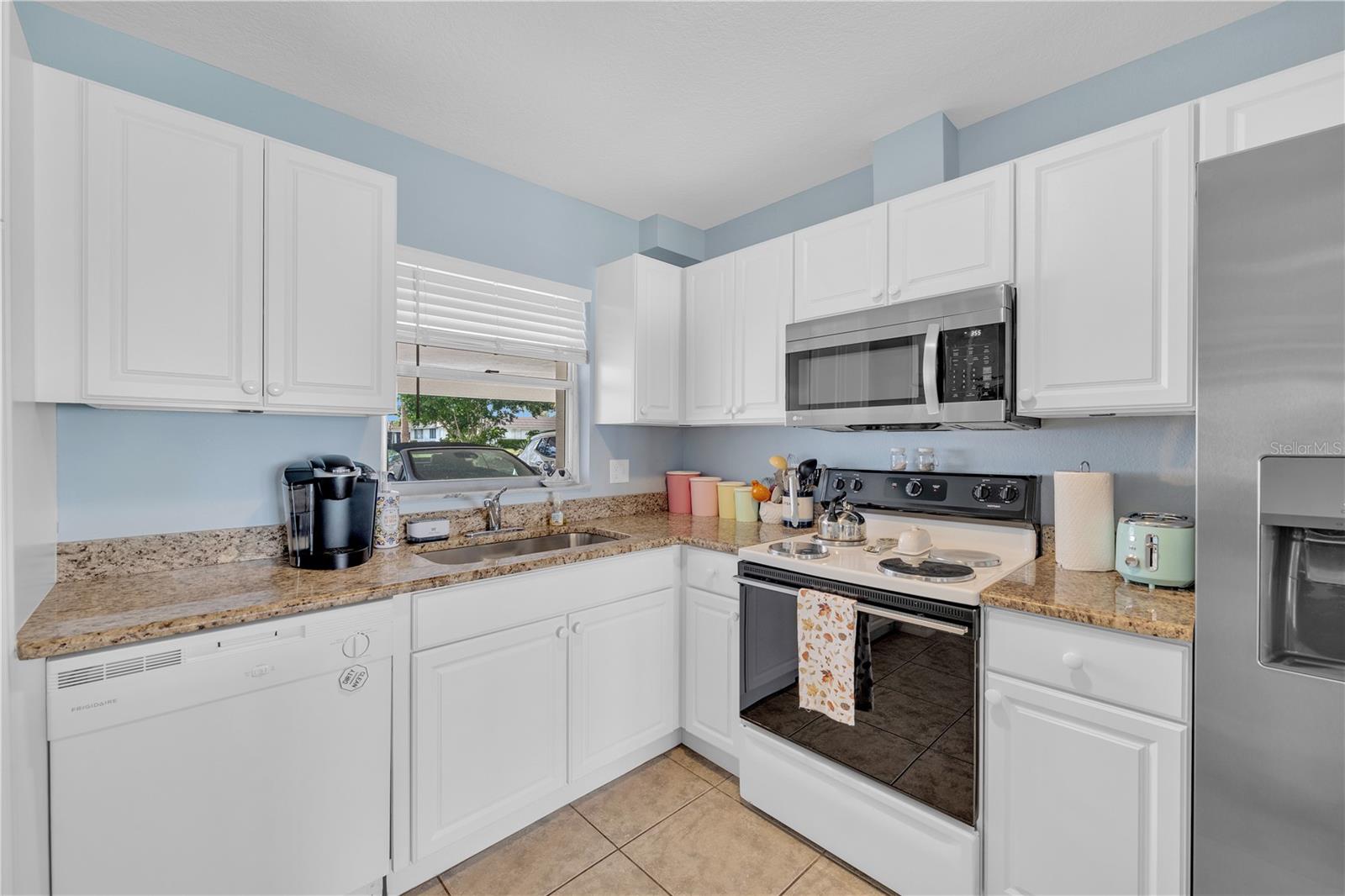 STRATHMORE RIVERSIDE II - Residential Lease