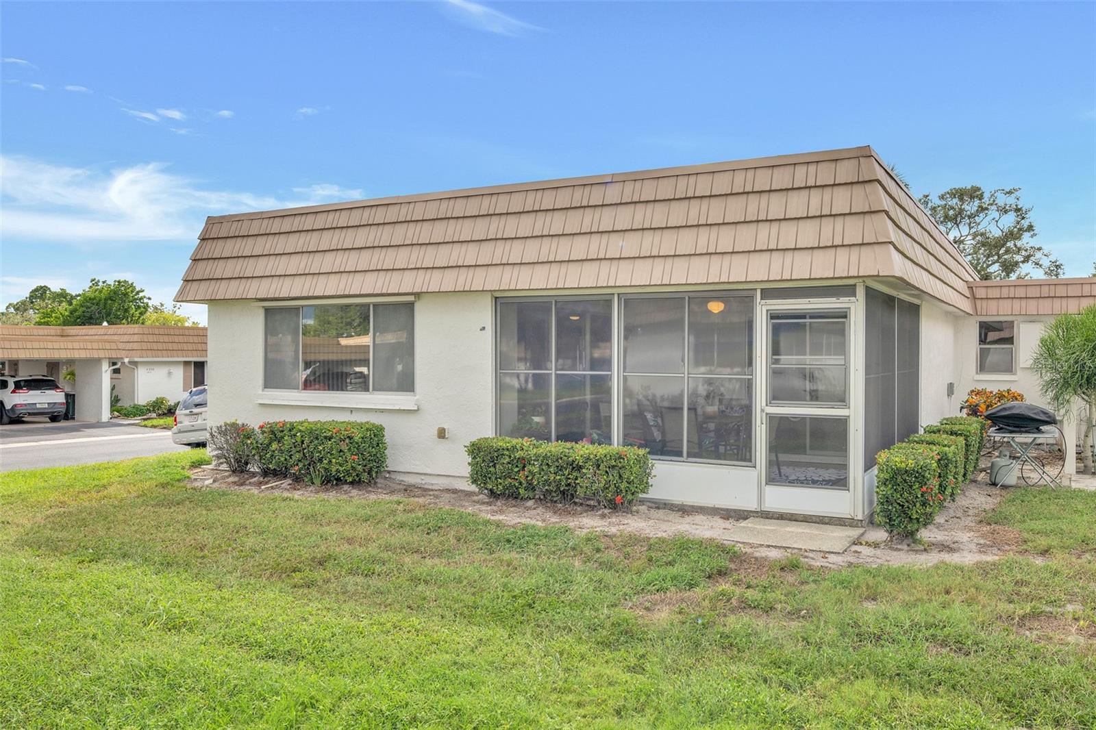 STRATHMORE RIVERSIDE II - Residential Lease