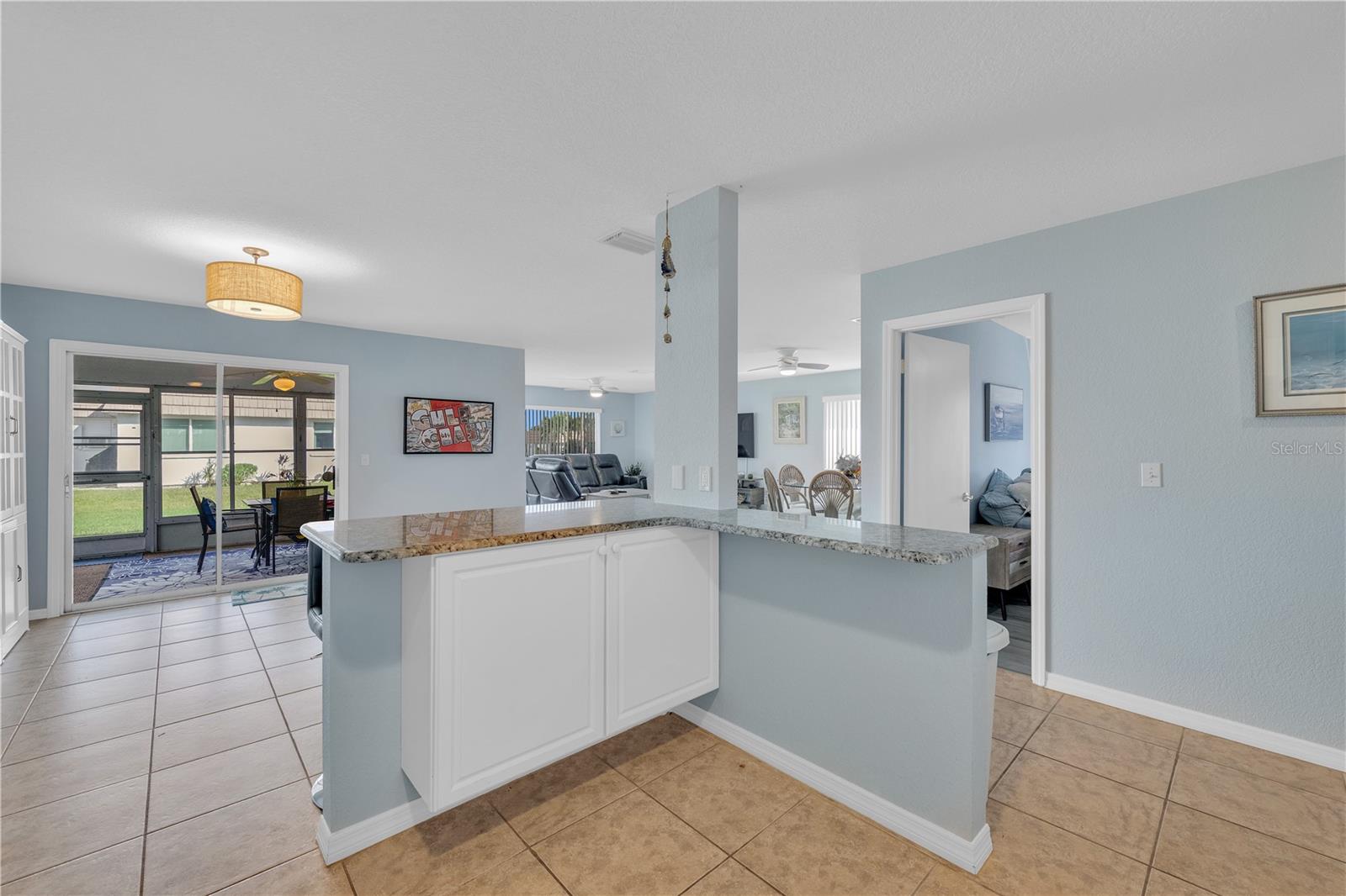 STRATHMORE RIVERSIDE II - Residential Lease