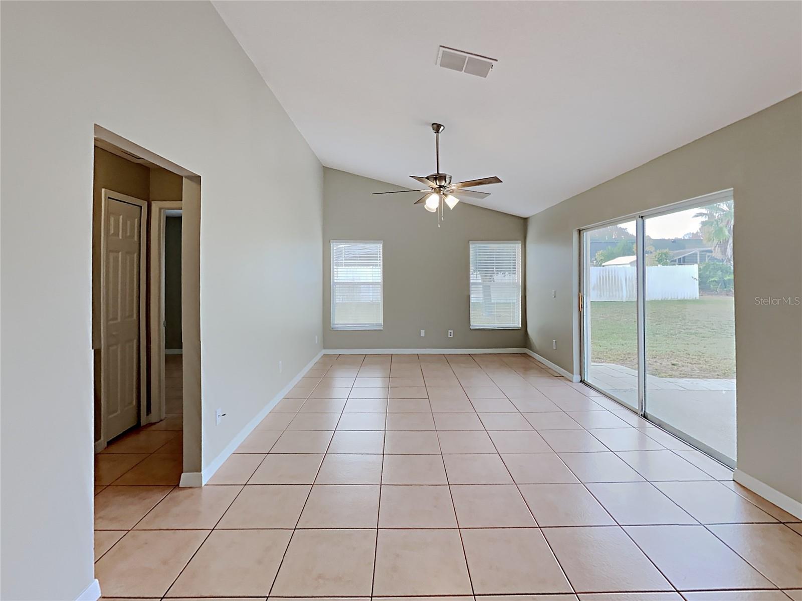 LOMA VISTA SEC 02 - Residential Lease