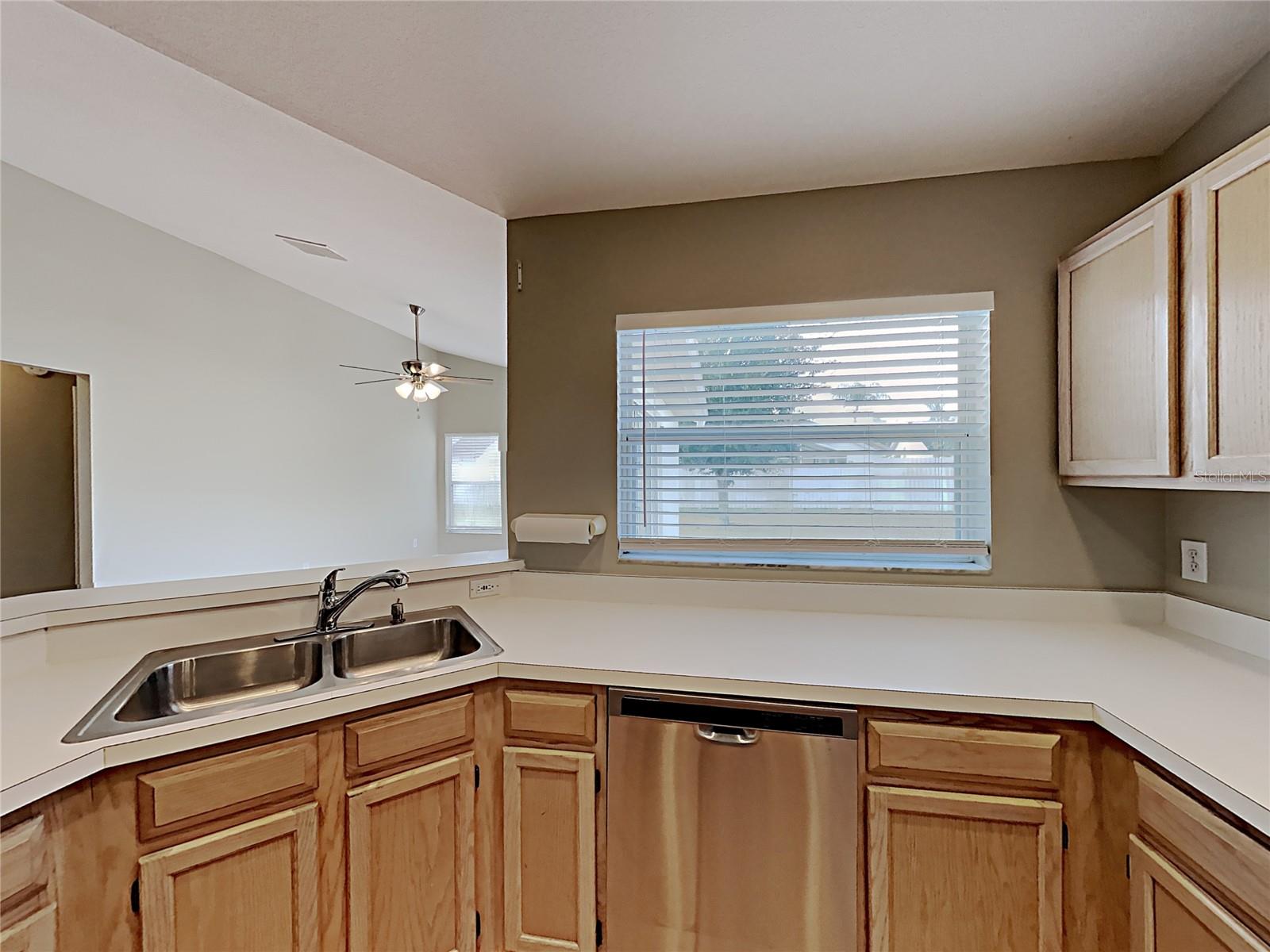 LOMA VISTA SEC 02 - Residential Lease