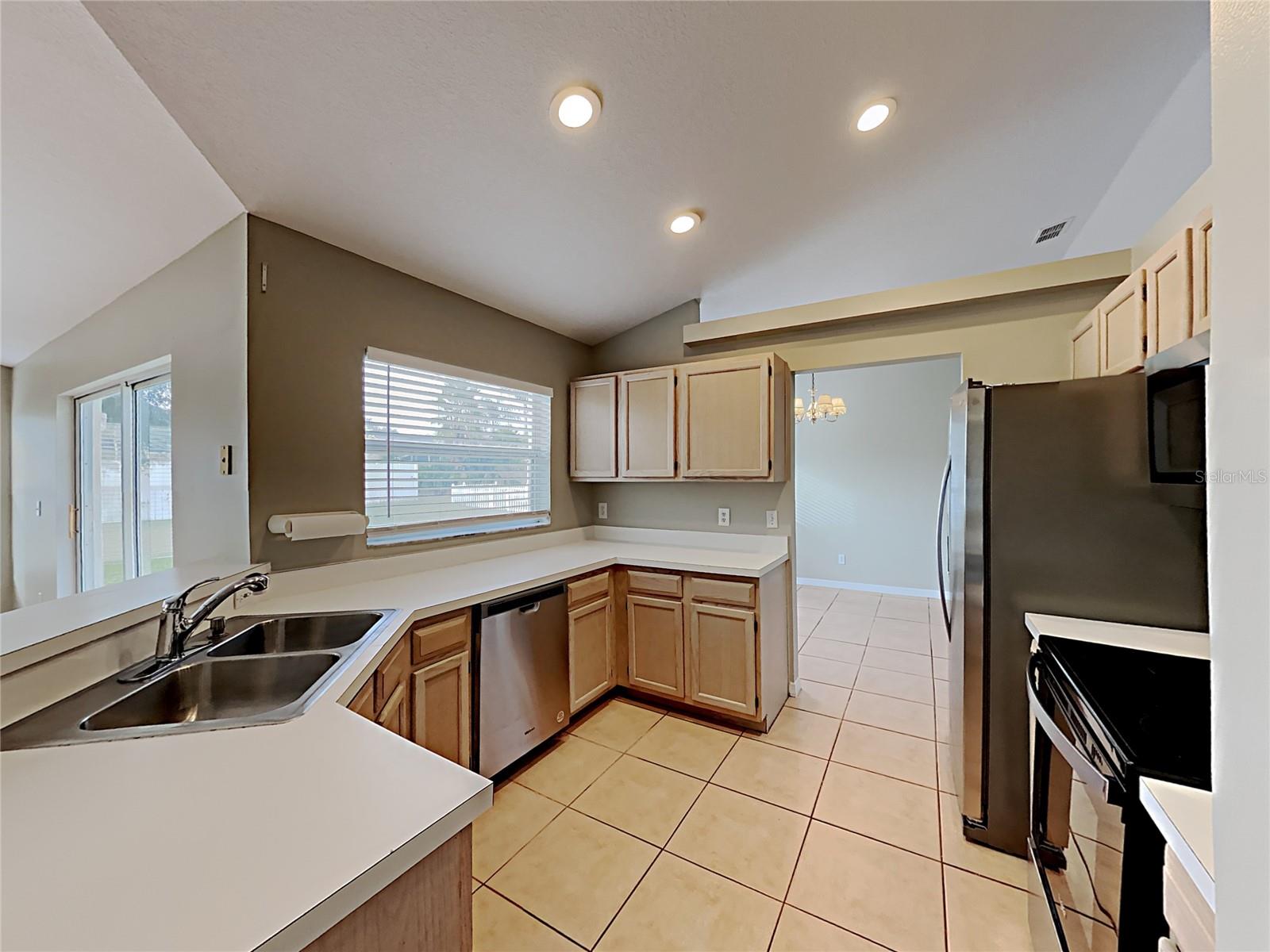 LOMA VISTA SEC 02 - Residential Lease