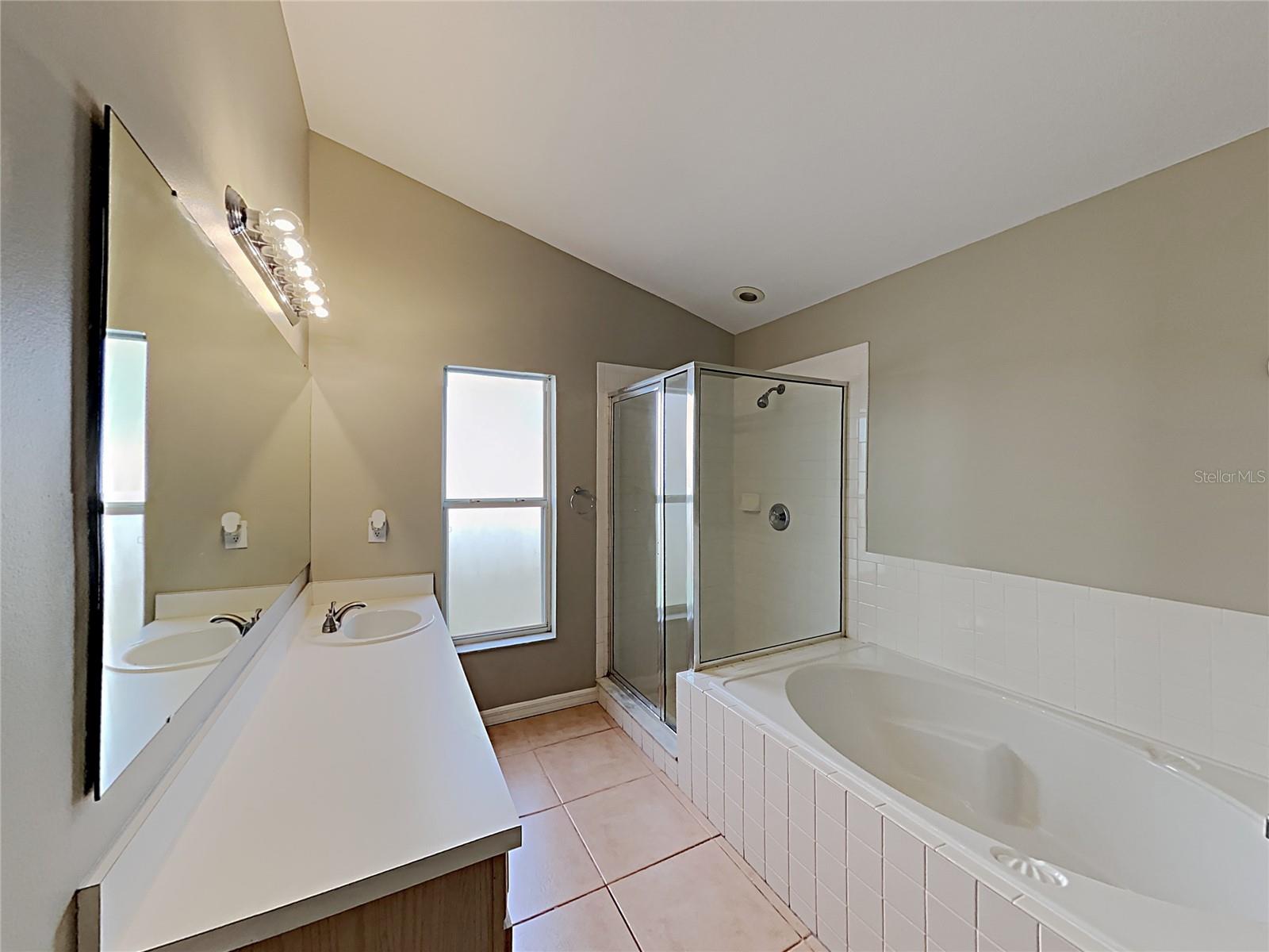LOMA VISTA SEC 02 - Residential Lease