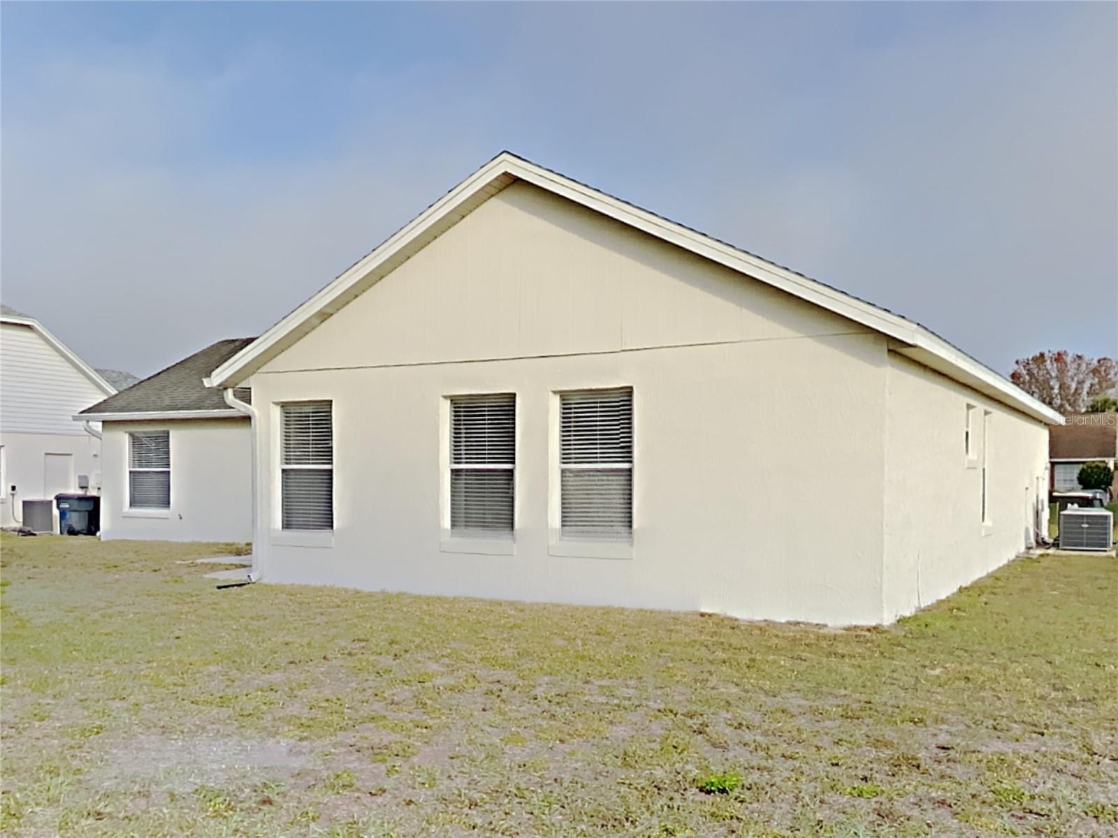 LOMA VISTA SEC 02 - Residential Lease