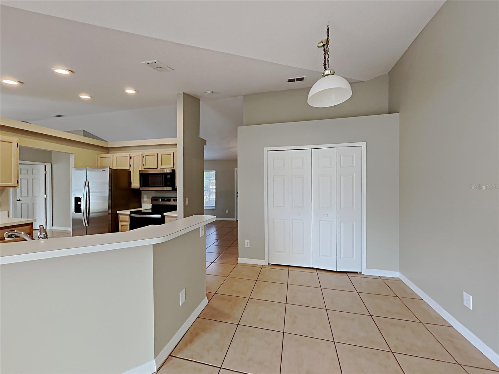 LOMA VISTA SEC 02 - Residential Lease