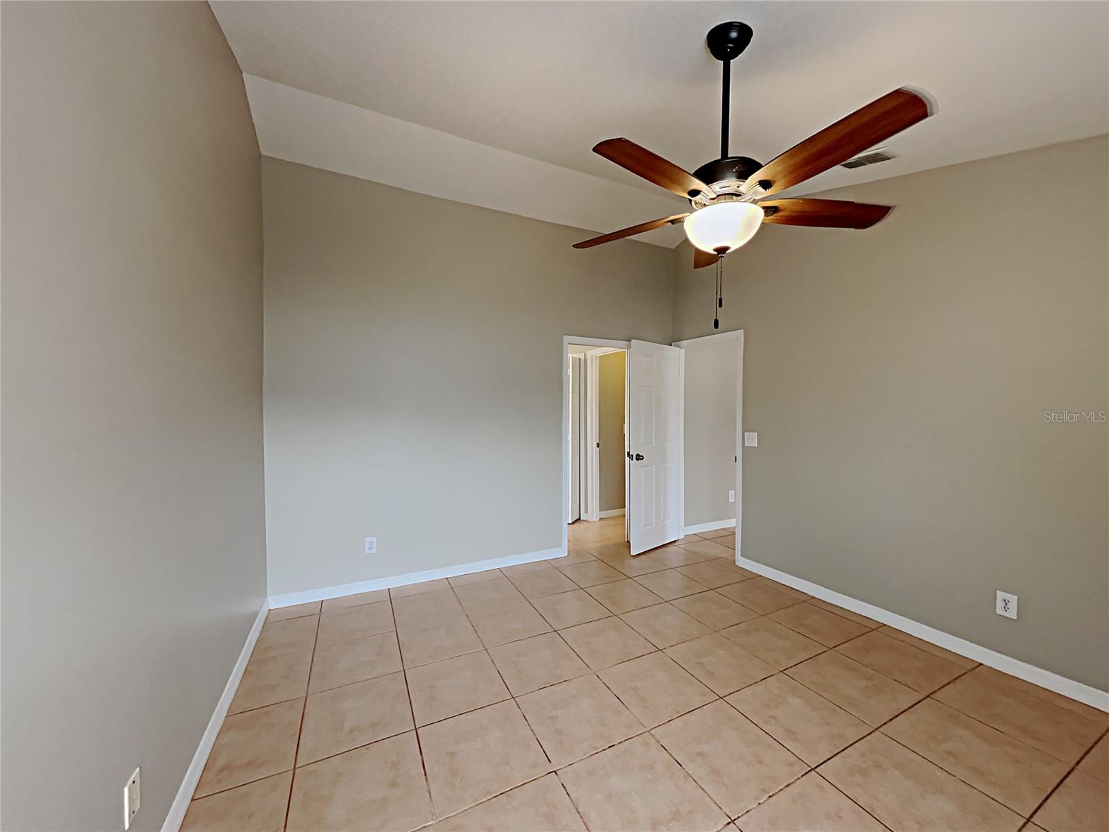 LOMA VISTA SEC 02 - Residential Lease