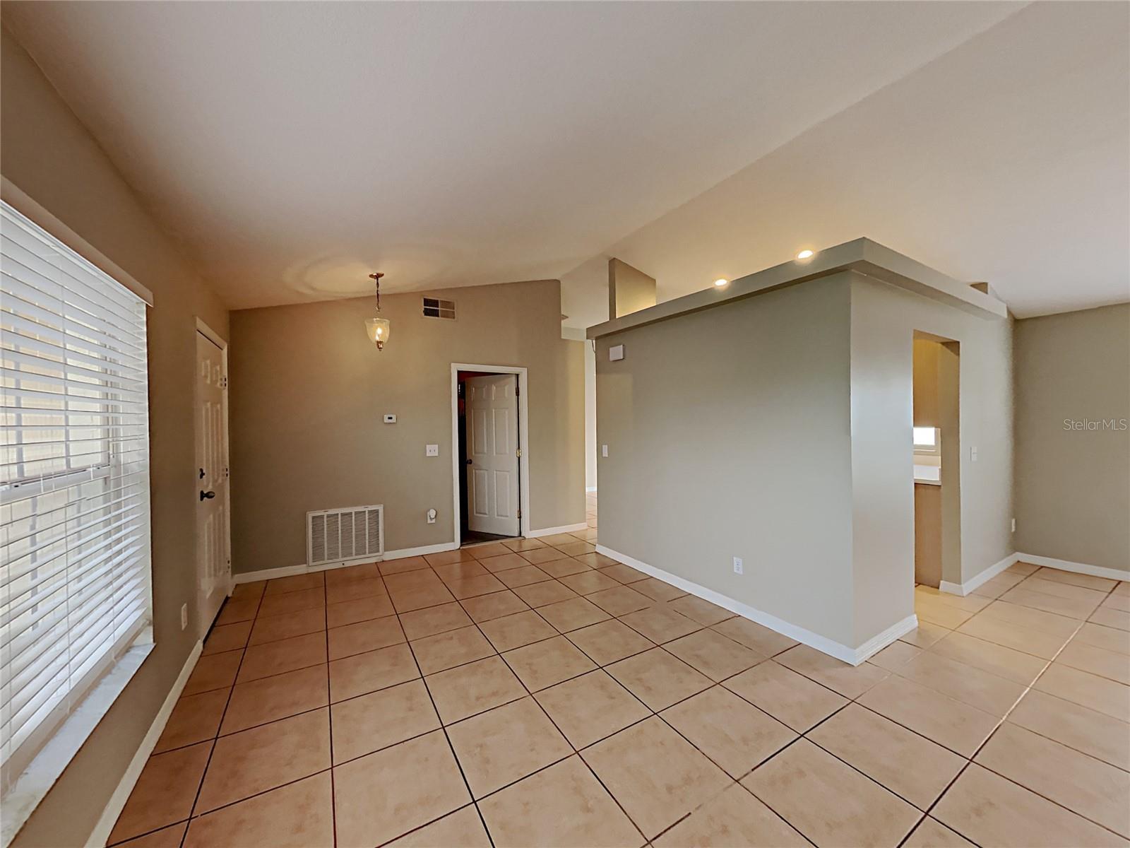 LOMA VISTA SEC 02 - Residential Lease