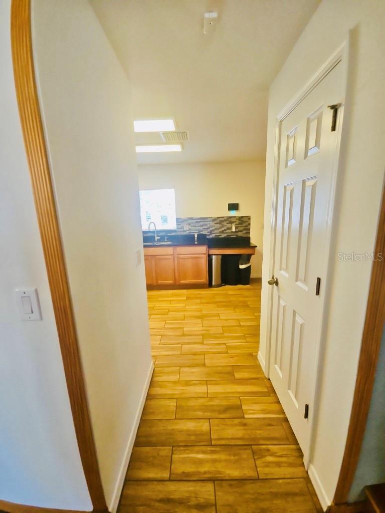 OAKS AT RIVERVIEW - Residential Lease