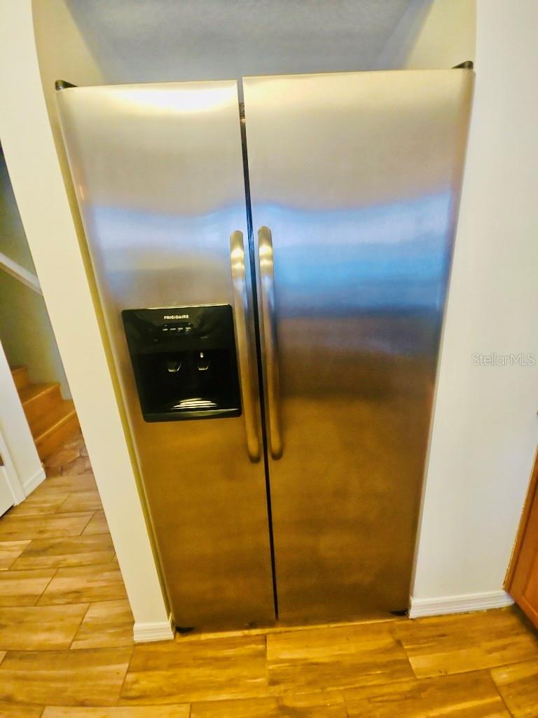 OAKS AT RIVERVIEW - Residential Lease