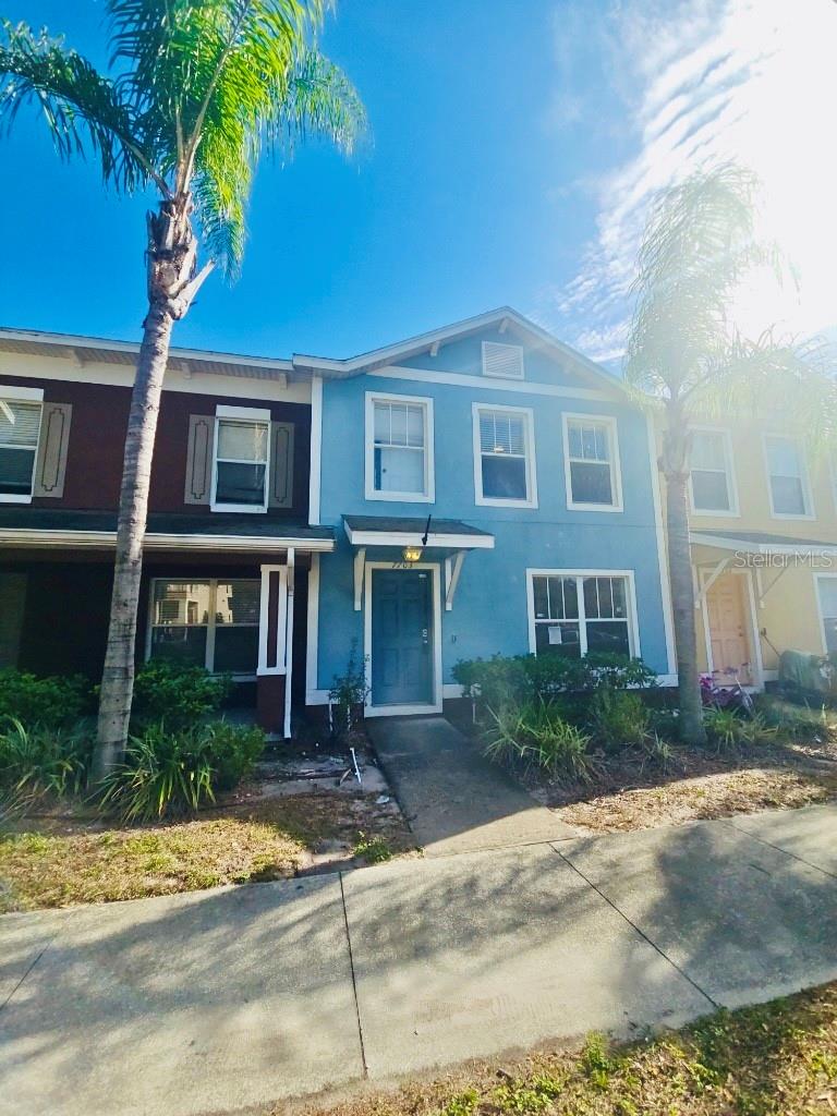 OAKS AT RIVERVIEW - Residential Lease