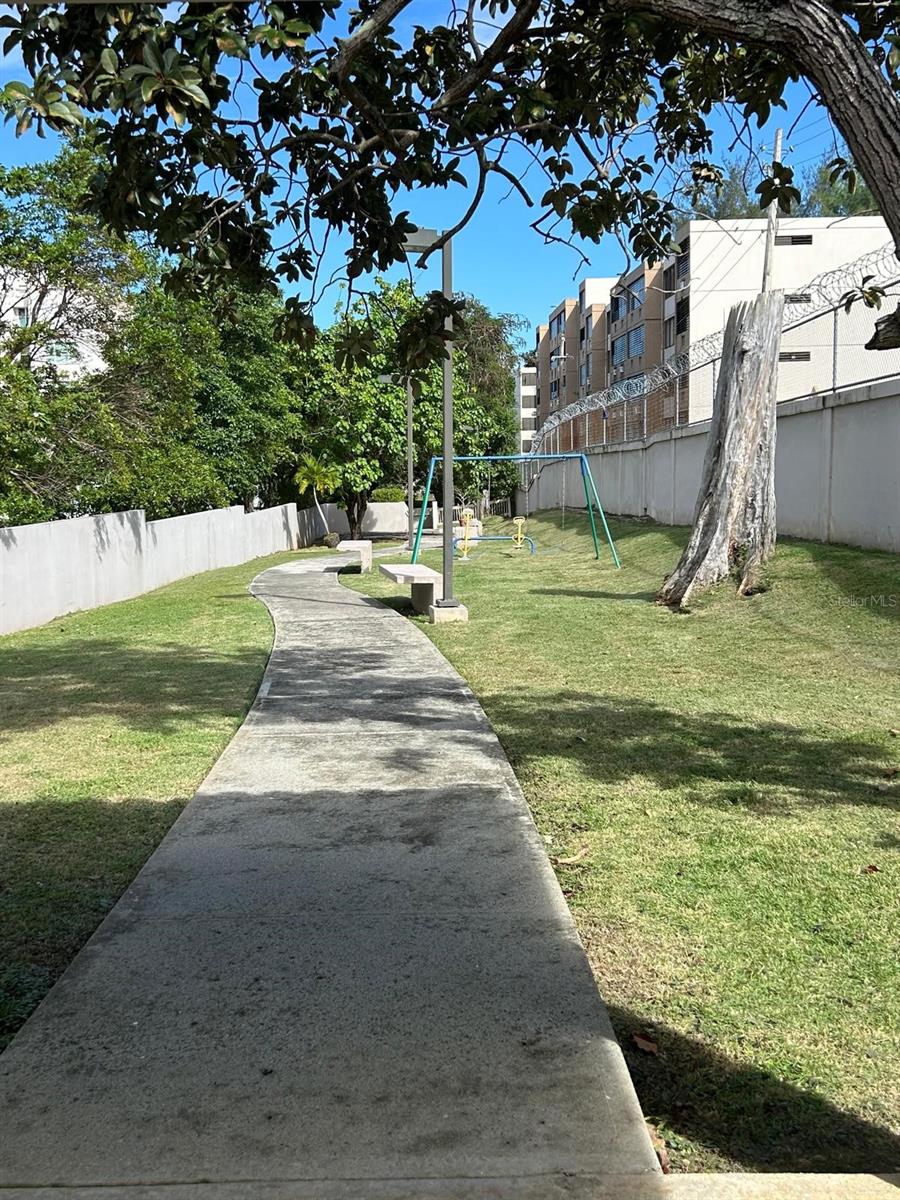 CONDOMINIO TORRES DEL ESCORIAL - Residential