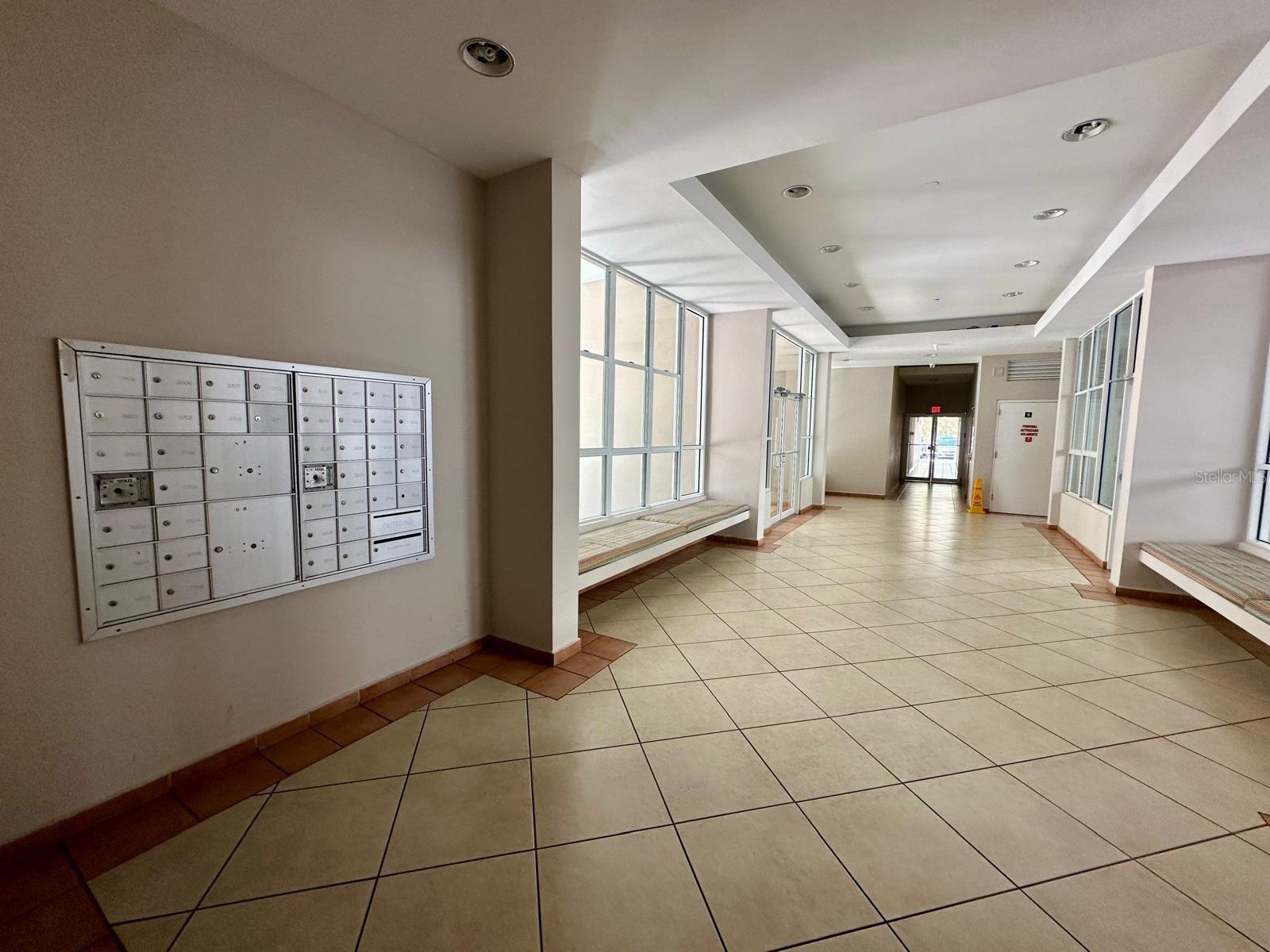 Cond. Torres del Escorial 4002 AVE. JOSE DE DIEGO 606