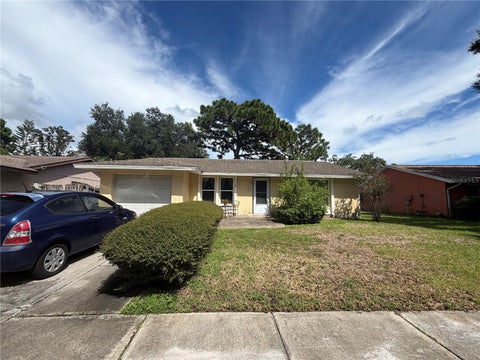 Photo of 6557 Creekview Terrace N, Pinellas Park, FL 33781 (MLS # GC543300)
