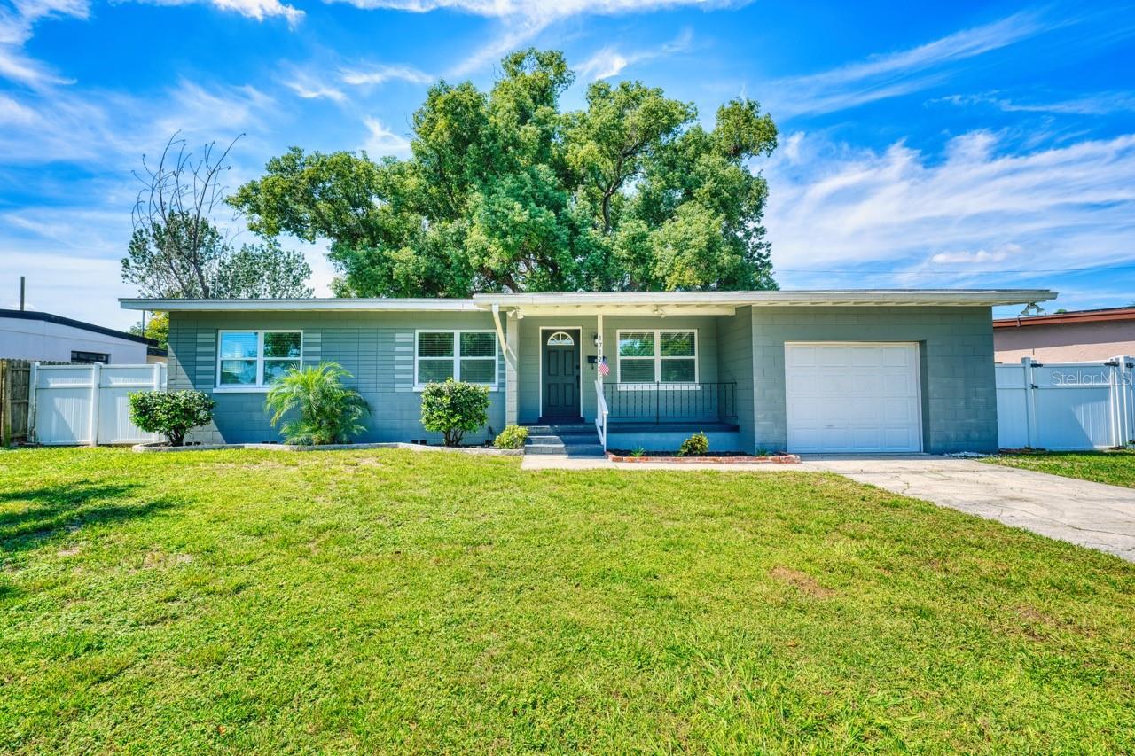 1712 EDMUNDSHIRE ROAD