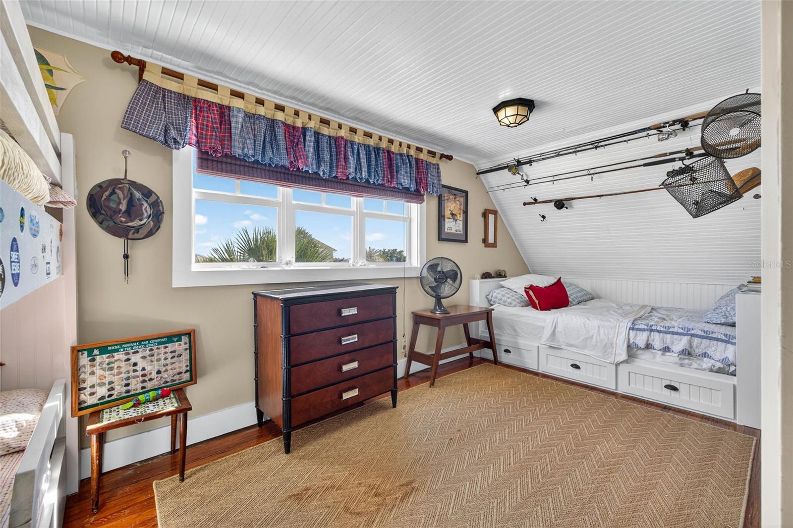 MOREY BEACH - Residential