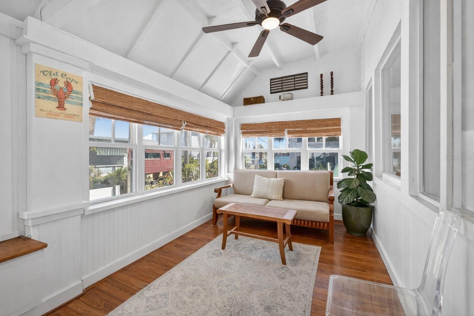 MOREY BEACH - Residential