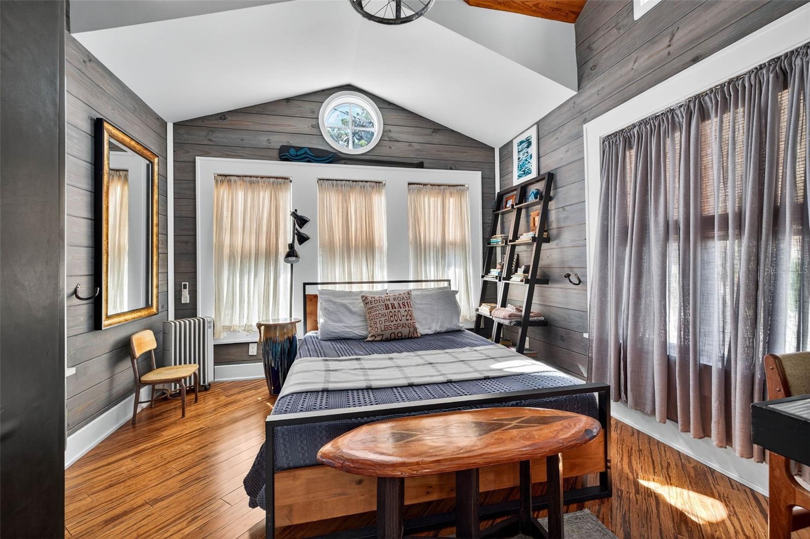 MOREY BEACH - Residential