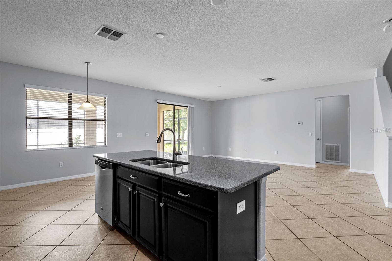 SUMMERFIELD CROSSINGS VILLAGE 2 TR - Residential Lease