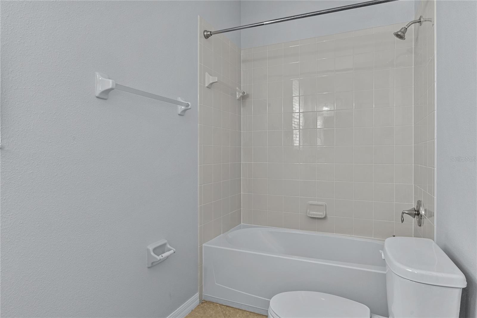 SUMMERFIELD CROSSINGS VILLAGE 2 TR - Residential Lease