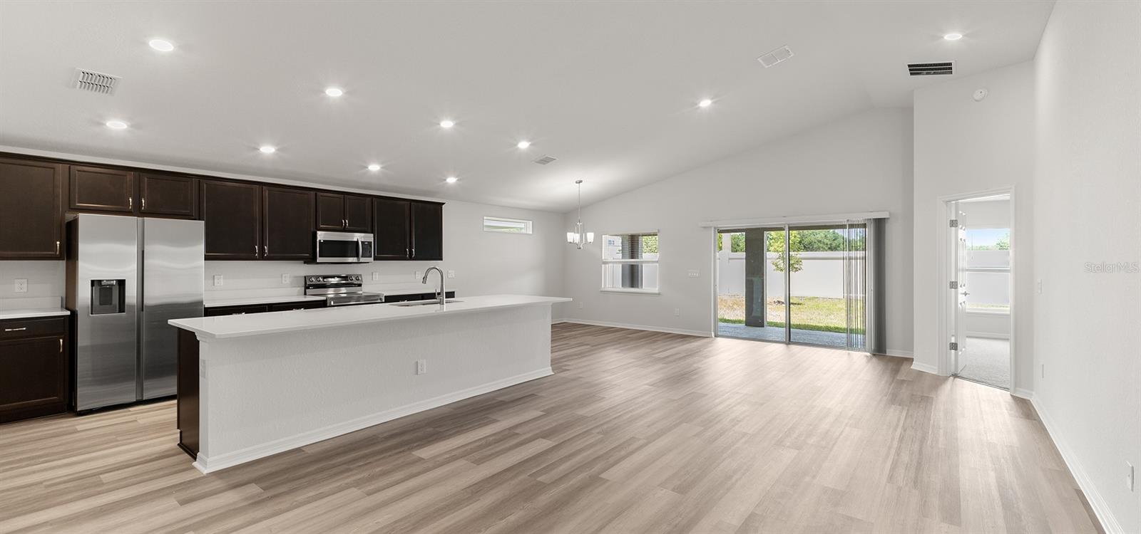 5575 BUCKEYE BEND DRIVE