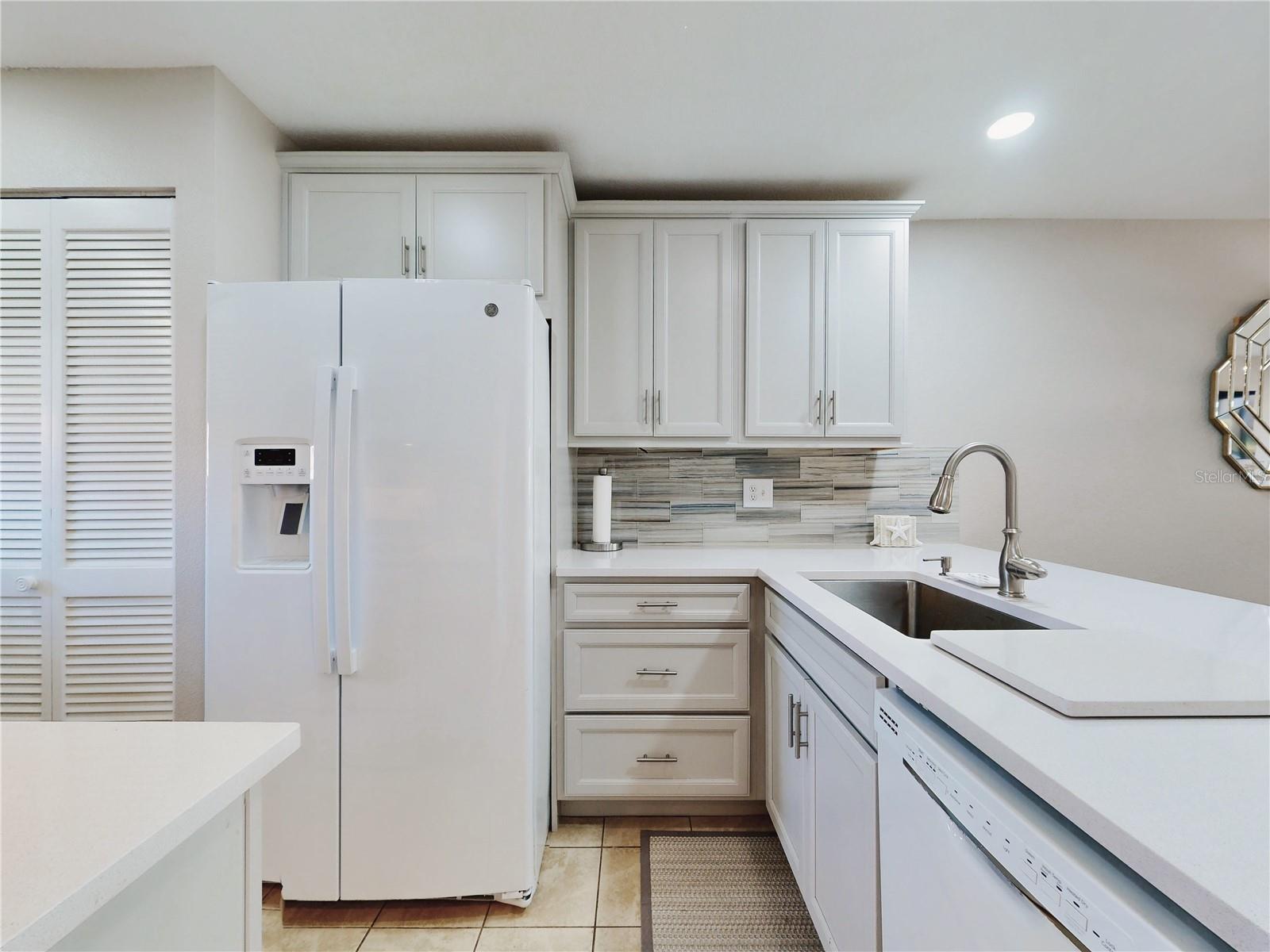 BOUCHELLE ISLAND CONDO - Residential