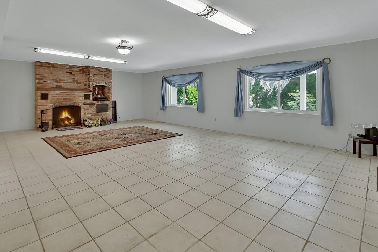 ARROYO VISTA - Residential