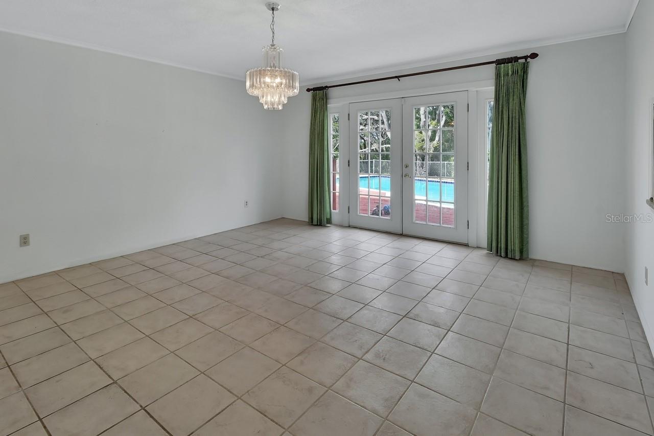 ARROYO VISTA - Residential