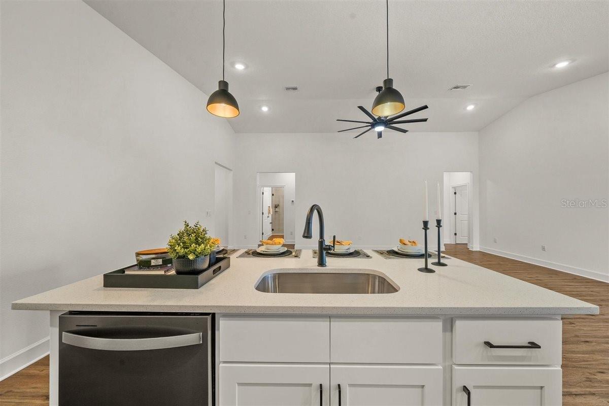 SPRING HILL - Residential