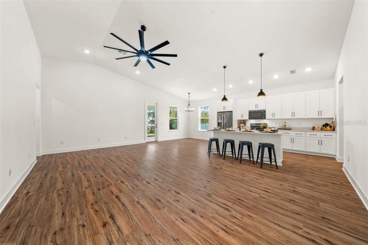 SPRING HILL - Residential