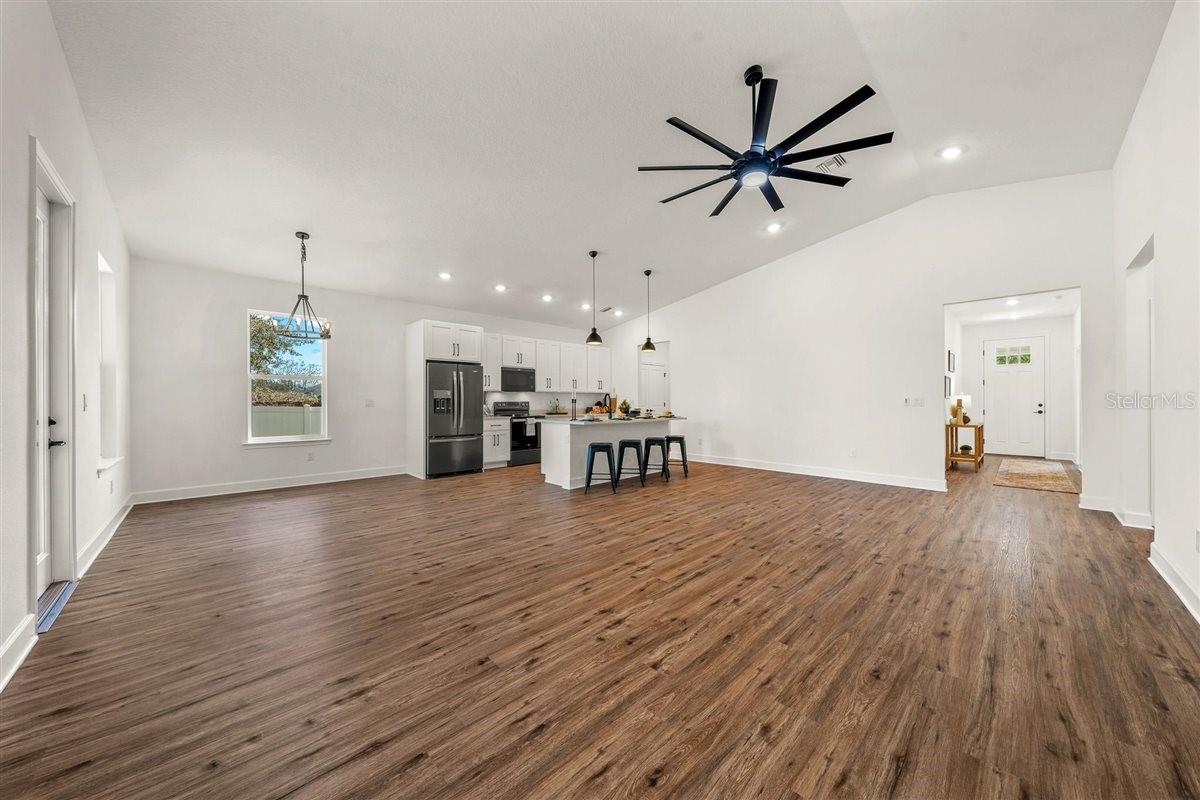 SPRING HILL - Residential