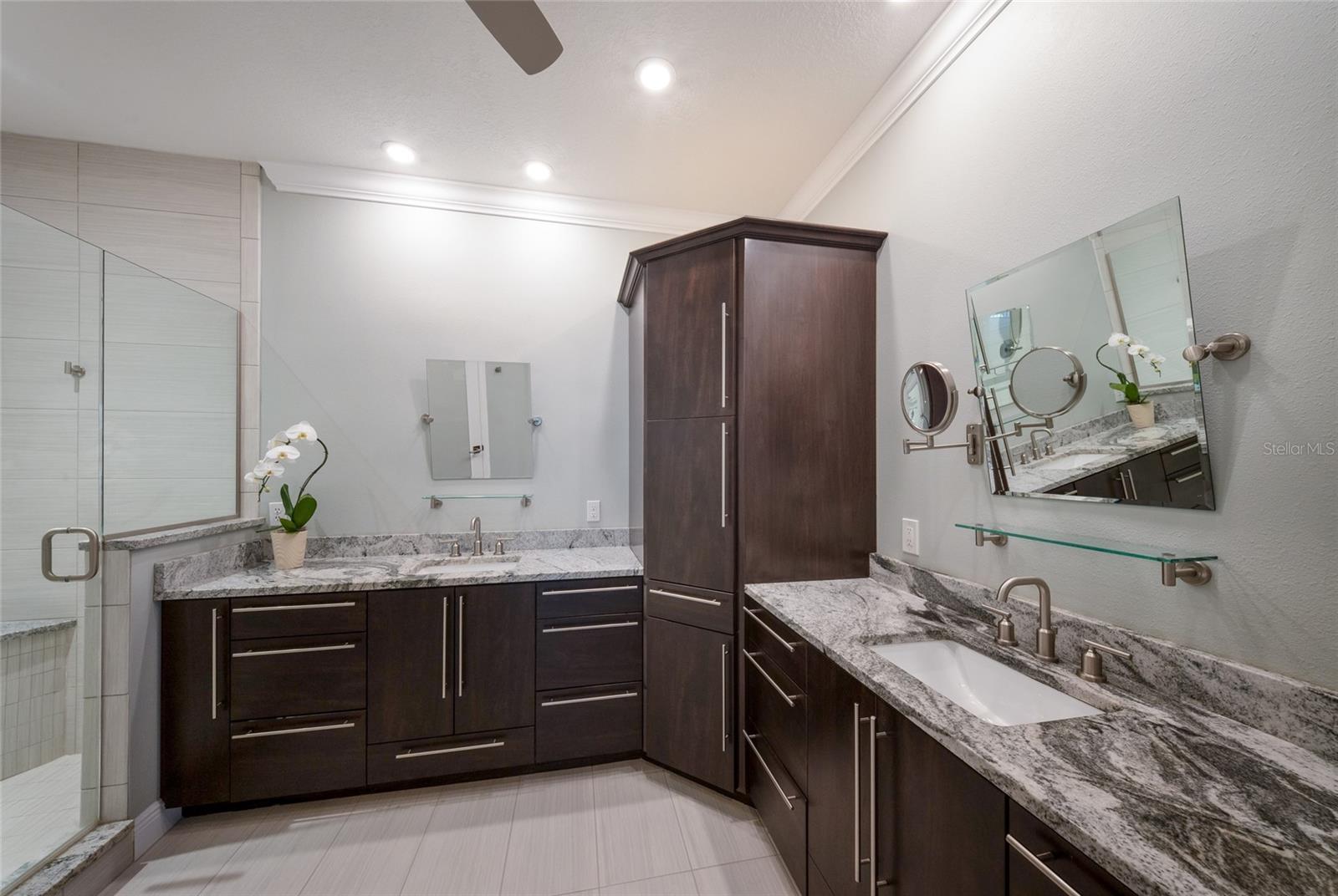 THE MOORINGS AT EDGEWATER II - Residential