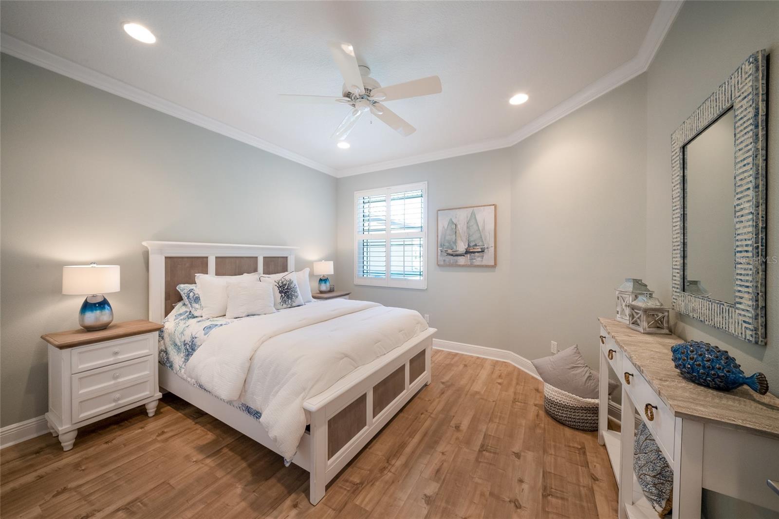 THE MOORINGS AT EDGEWATER II - Residential