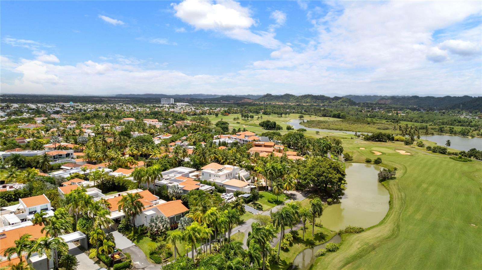 DORADO BEACH EAST - Residential