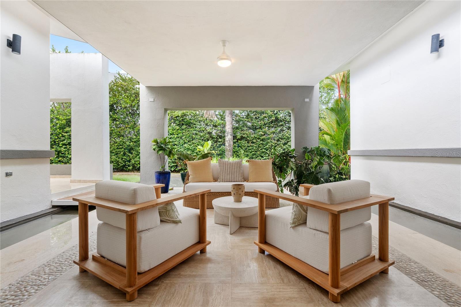 DORADO BEACH EAST - Residential