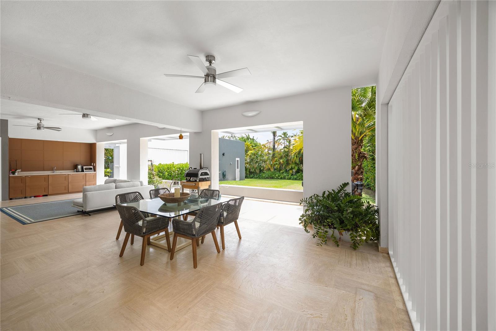 DORADO BEACH EAST - Residential