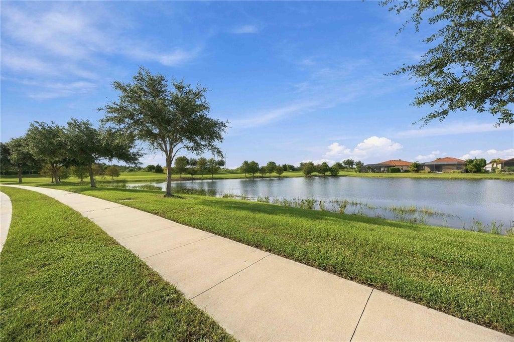 Photo of 10157 Fiddlewood Drive, Venice, FL 34293 (MLS # D6148753)