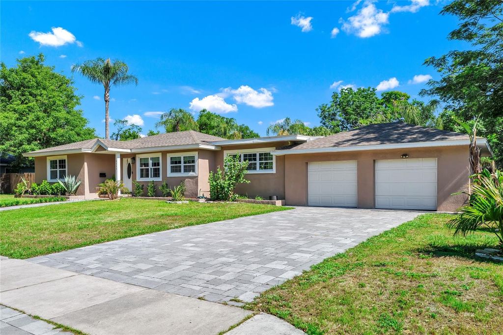 Photo of 2333 Westminster Court, Winter Park, FL 32789 (MLS # O6407054)