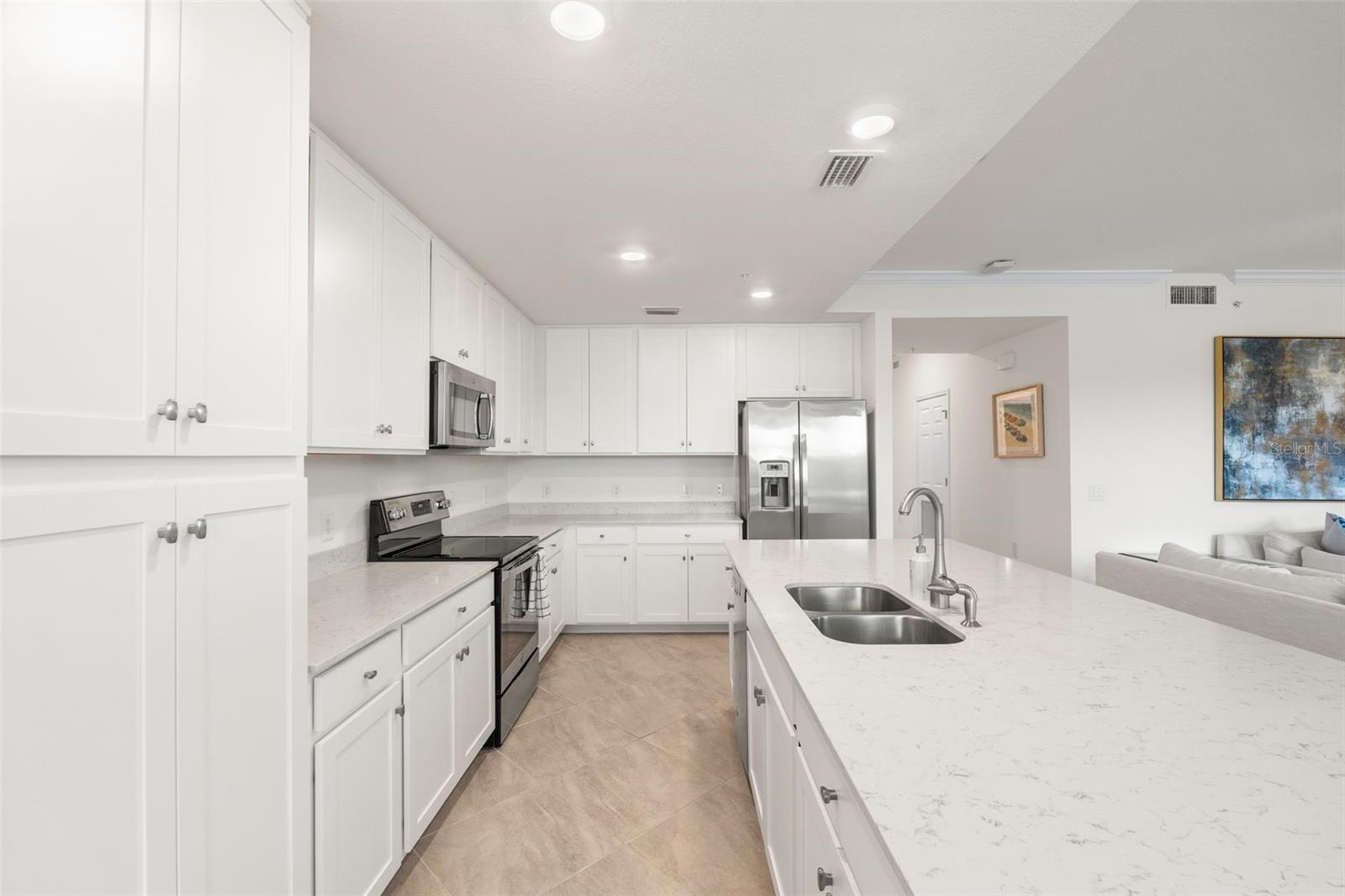 TERRACE VI AT LAKEWOOD NATIONAL PH I - Residential